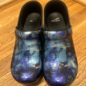 Dansko Blue and Black Slippers with Swirling Design